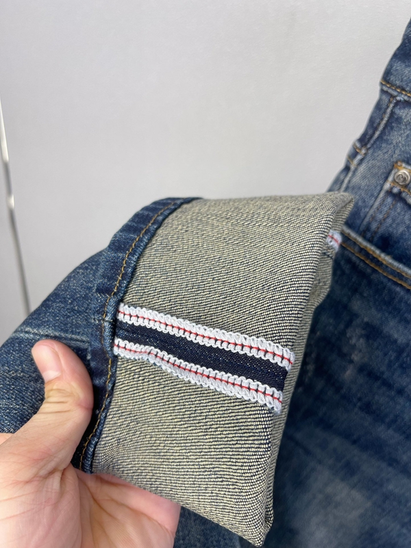 ブランドジーンズ細部ディテール